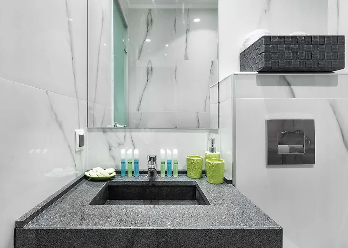 Nymphes Deluxe Hotel 3*