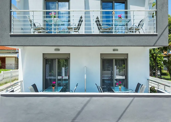 Hotel Nymphes Deluxe 3*