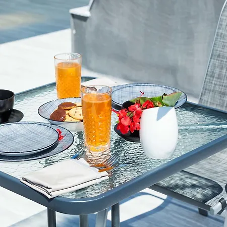 Nymphes Deluxe Hotel