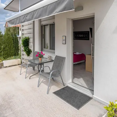 Nymphes Deluxe 3* Pefkochori