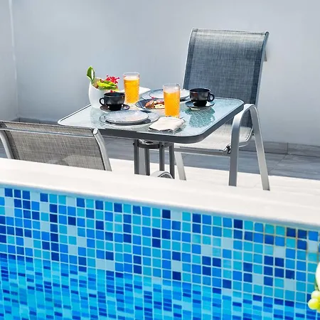 Nymphes Deluxe Hotel