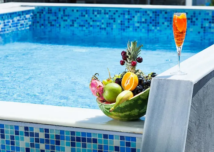 Nymphes Deluxe Hotel 3*